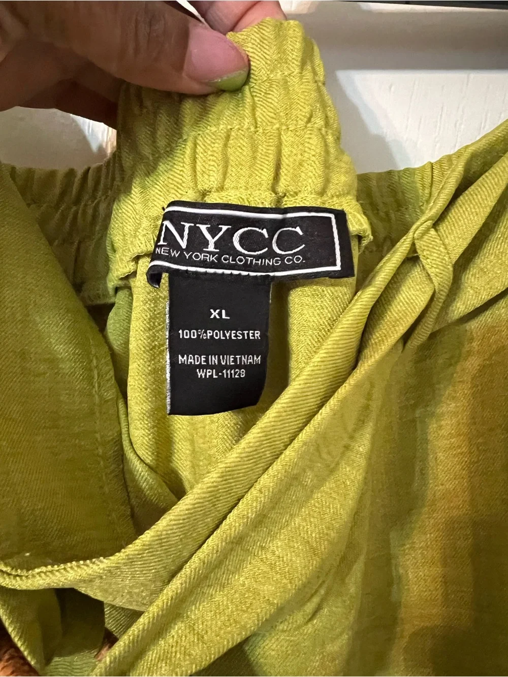 Wide-Leg Drawstring Pants in Lime Green - Picture 4 of 5